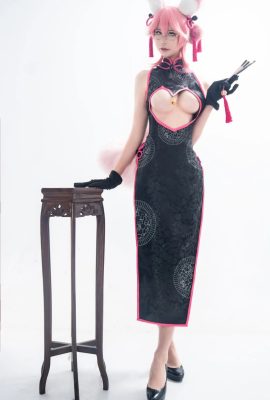 Profesor Ai PhD Tamamozen Cheongsam