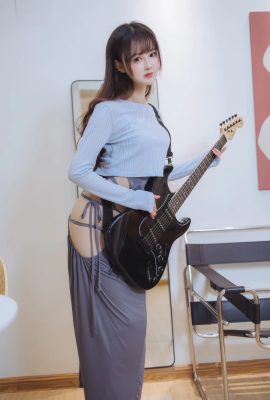 Cosplay Hanyu Migui hermana guitarra