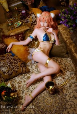 (Miyana Tsuji) Tamamo no Mae (Destino Gran Orden, Destino EXTRA)