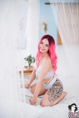 (Chicas suicidas) Sonya_vibe – Algodón de azúcar