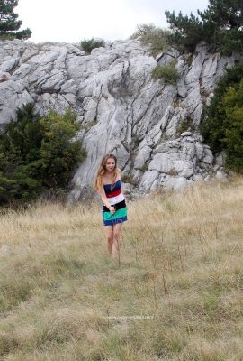 Desnuda en Rusia Anna Al-Petri Meseta en Crimea (66P)