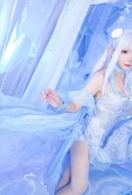 Cosplay de Emilia «Re:Zero Comenzando la vida en otro mundo» (CN: Messy_May) (9P)