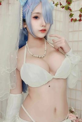 Cosplay de Minichu Novia Rem – ReZero (35P)