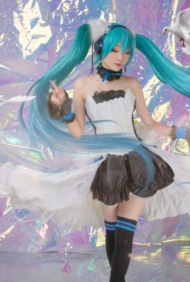 Hatsune Miku, el Séptimo Dios Dragón Hatsune·Red: @七杀是不多卡 moe, El Séptimo Dios Dragón Hatsune·Blue: @阿hun no es un idiota por naturaleza (9P)