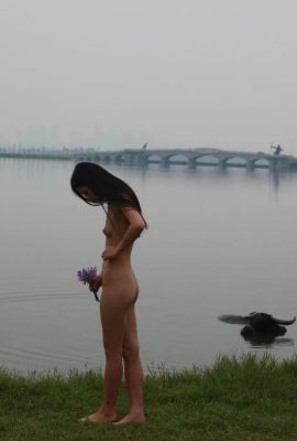 La modelo china Zuo Xipletamente desnuda y tomando fotos privadas de su cuerpo-01 (105P)