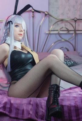 Megumi Koneko – Conejita Kyoko Kirigiri