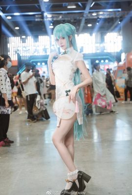 Hatsune Miku Shaohua @小娜比Nabby (Fotografía: @大夫_Photography) (Carnaval del juego de animación Firefly) (8P)