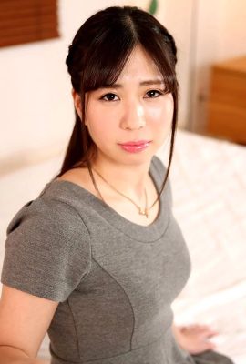 (Takashima Nana) La mejor joven que no está satisfecha con el deseo de un creampie (30P)