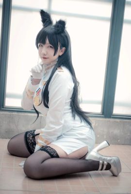 (Cosplay) Aban está muy feliz hoy Aban está muy feliz hoy: Atago (Azur Lane) (3 de mayo de 2022)